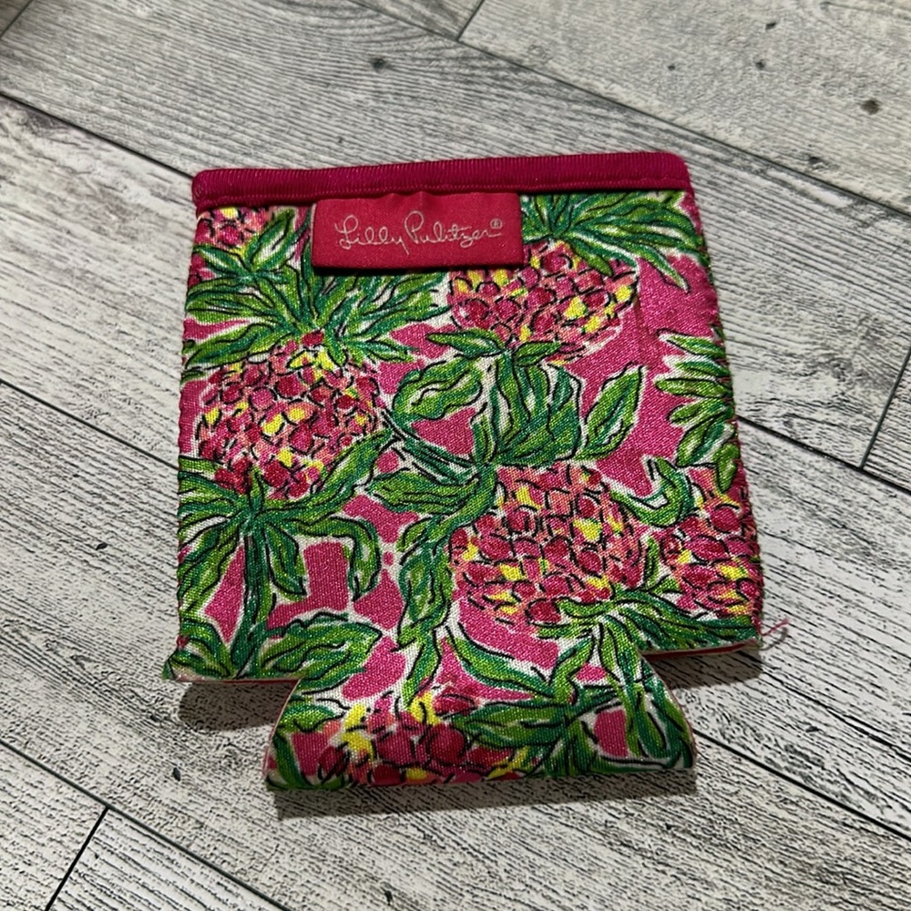 Lilly Pulitzer summer beach party’s pink pineapple drink sleeve